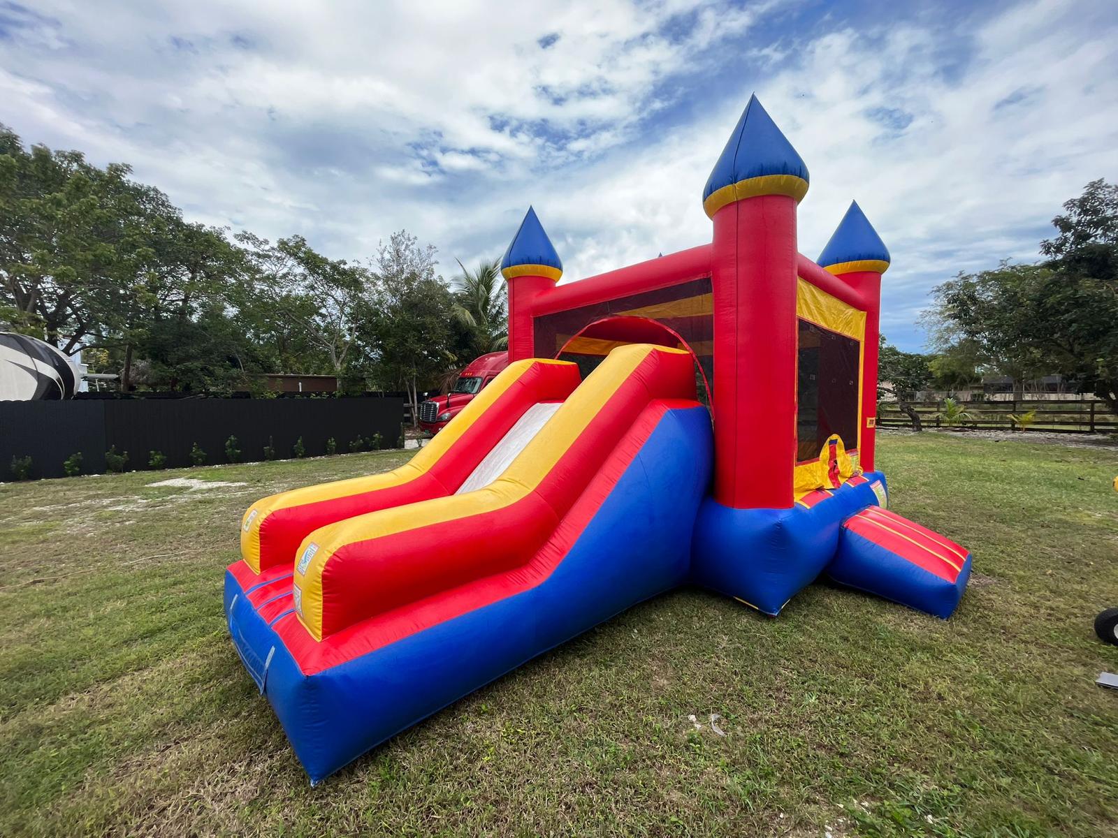 New Castle Bounce House with Slide